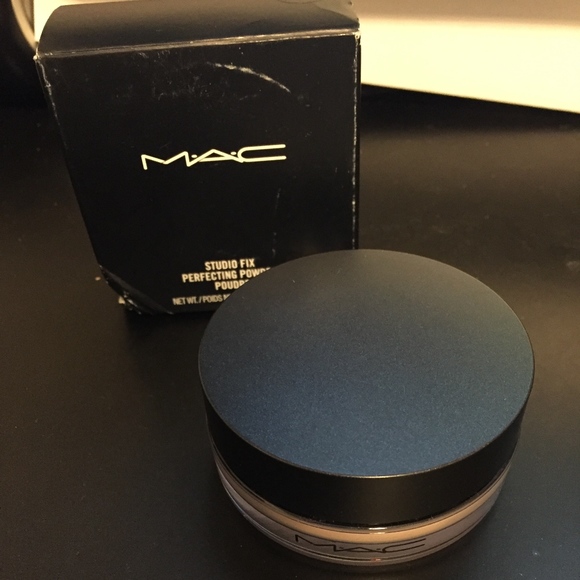 MAC STUDIO FIX PERFECTING POWDER .28OZ - Picture 3 of 3